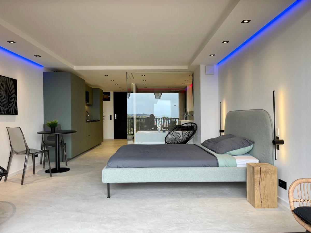 Appartement Neuf Climatise - Vue Mer Saint-Tropez - 50M Plage Et Port - Piscine Гассен Экстерьер фото