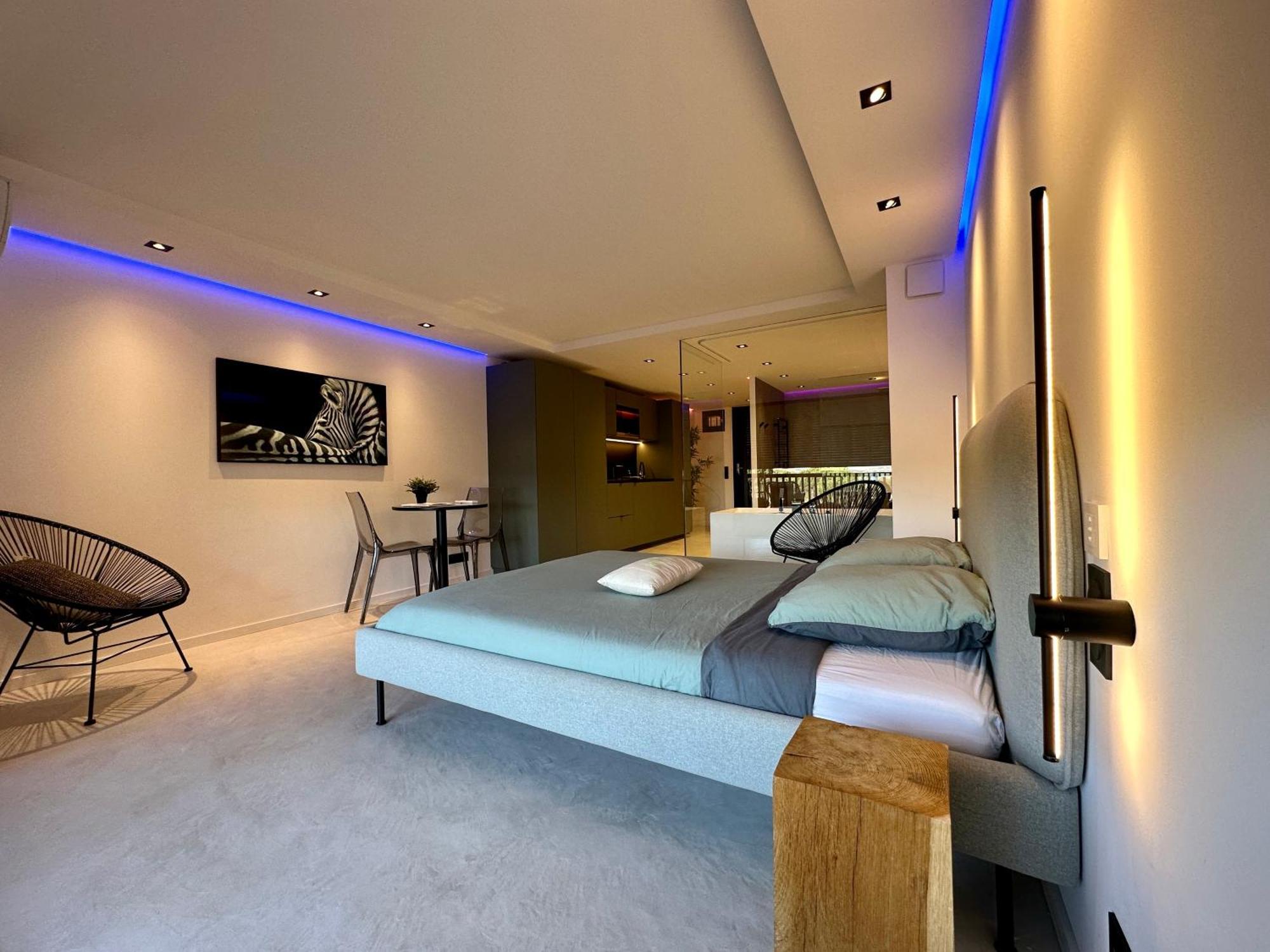 Appartement Neuf Climatise - Vue Mer Saint-Tropez - 50M Plage Et Port - Piscine Гассен Экстерьер фото